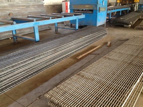 steel grating machine 02